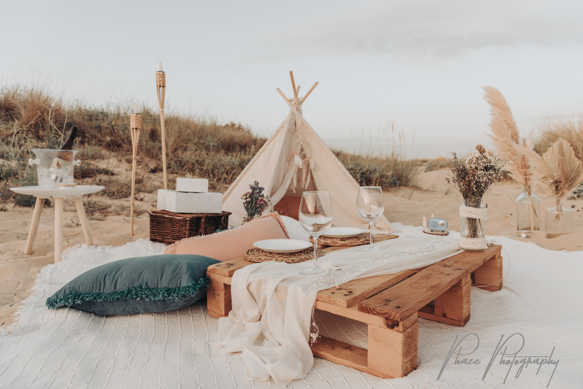 A picnic by the dunes set up by Secret Events Algarve